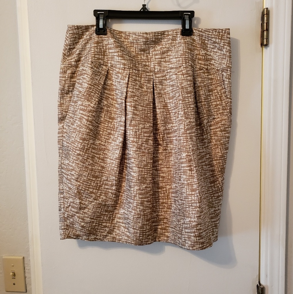 Banana Republic  Silk skirt with pockets